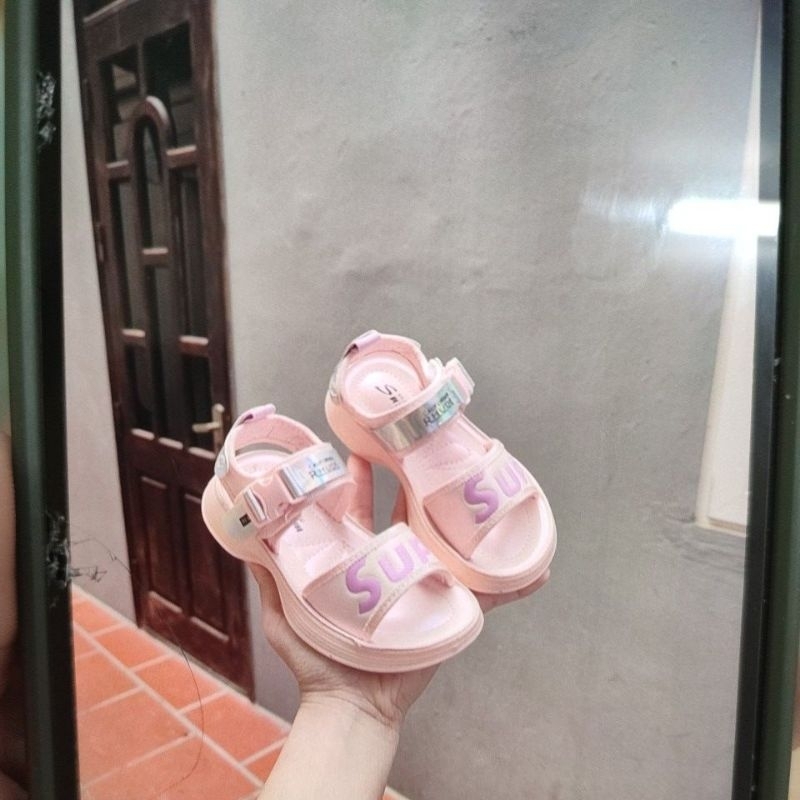 sandan bitit dáng thể thao cho bé gái