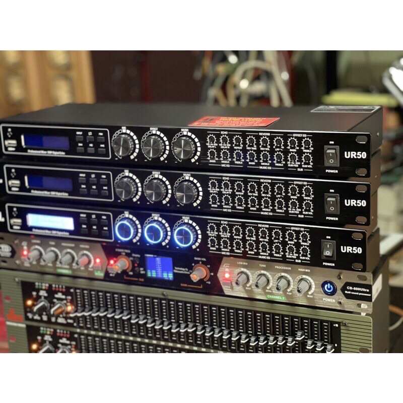 Vang cơ lai số JBL UR50 - Hàng nhập loại 1 xịn