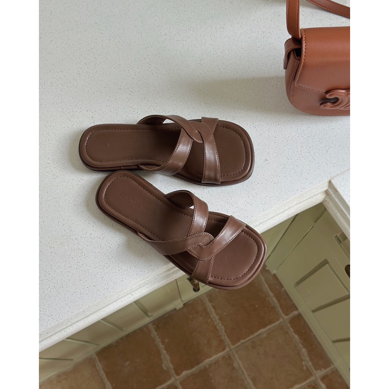 GL_A6_0260 dép đế bằng