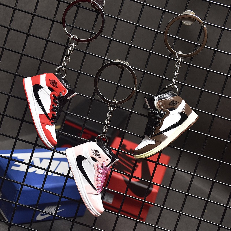 Móc khoá mô hình giầy 3D Jordan OW tỉ lệ 1:6