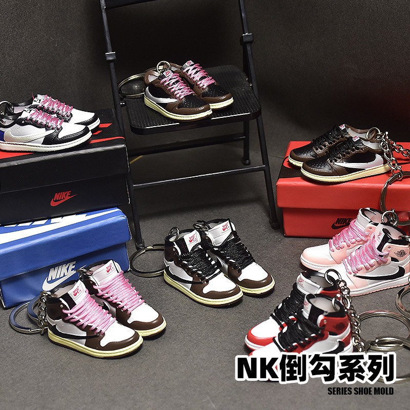 Móc khoá mô hình giầy 3D Jordan OW tỉ lệ 1:6