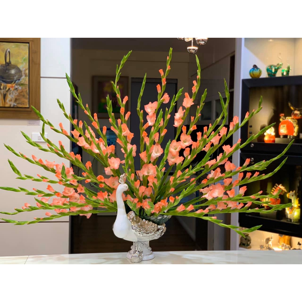 Bình hoa con công composite, lọ cắm hoa để bàn trang trí nhà cửa - Mai Decor | BigBuy360 - bigbuy360.vn