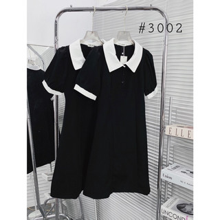 Váy polo nữ màu đen kiểu dáng basic