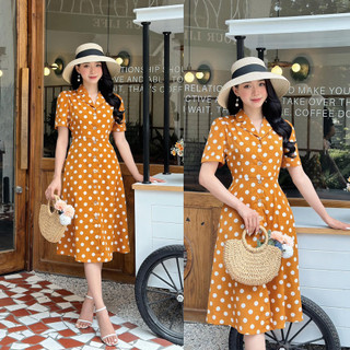 Váy chấm bi tay bồng