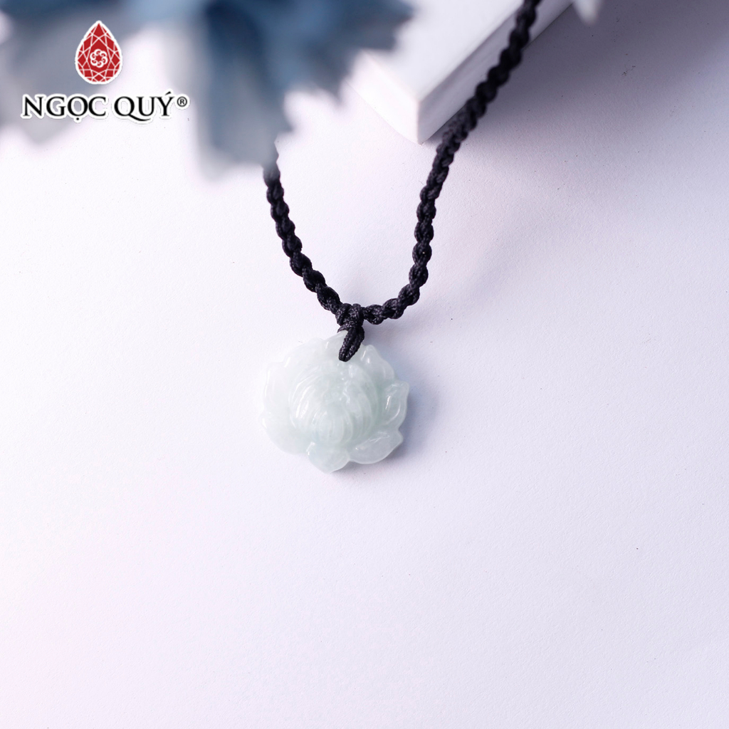 Mặt dây chuyền hoa sen đá Jadeite - Ngọc Quý