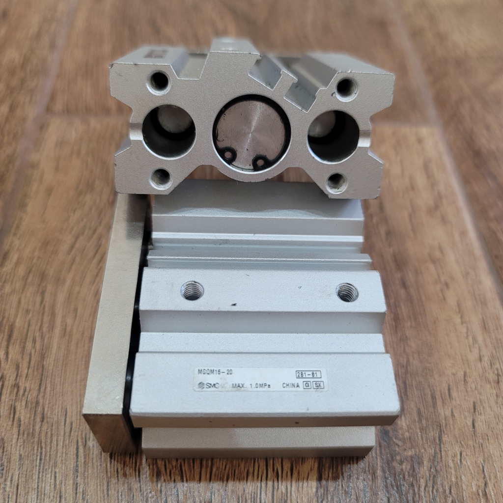 Xilanh SMC 3 ty MGQM16-20 16-10