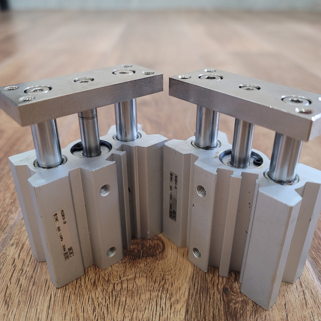 Xilanh SMC 3 ty MGQM16-20 16-10