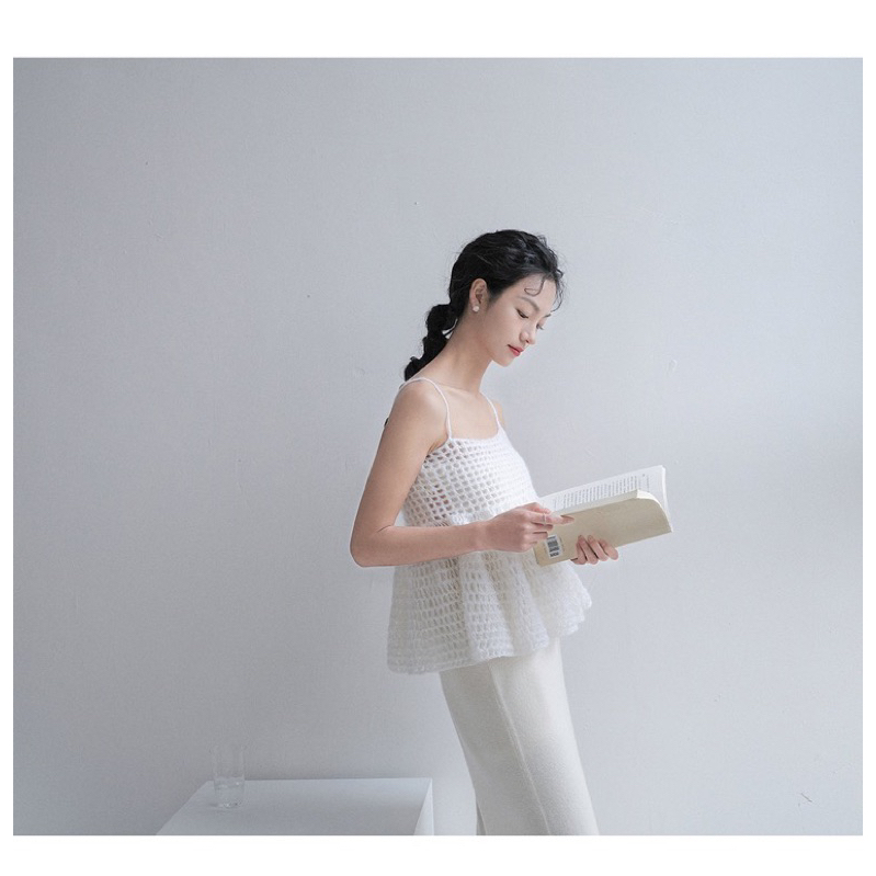 Áo croptop hai dây bèo len móc thủ công phù hợp mặc mùa hè hoặc đi biển - Ruffle Top ❤️