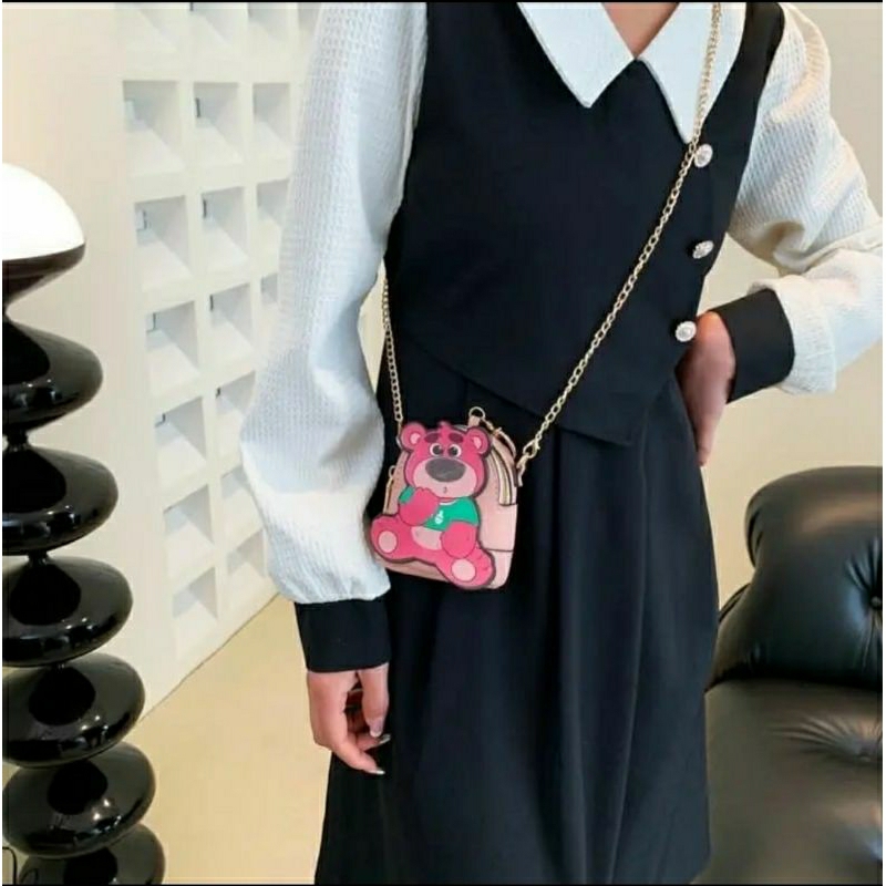 Túi mini gấu lotso kiêm móc khóa.