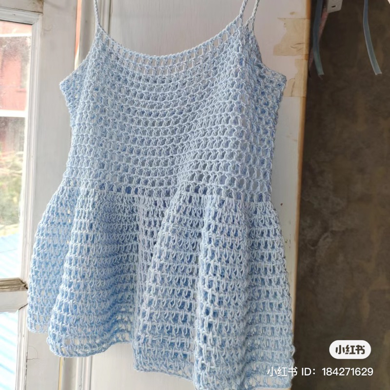 Áo croptop hai dây bèo len móc thủ công phù hợp mặc mùa hè hoặc đi biển - Ruffle Top ❤️