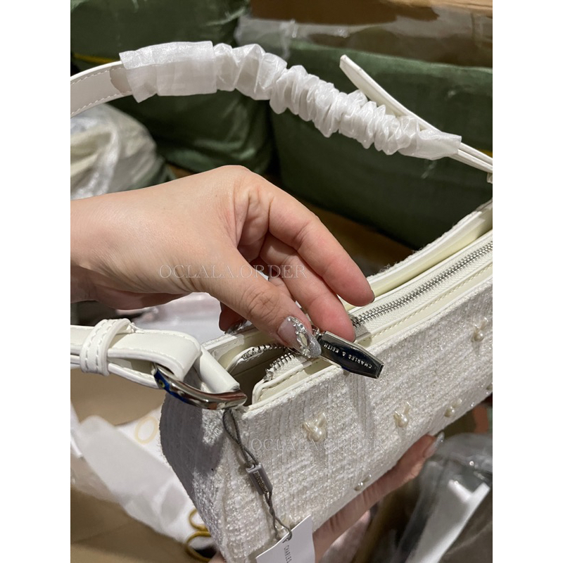 TÚI KẸP NÁCH CNK ĐÍNH THỎ