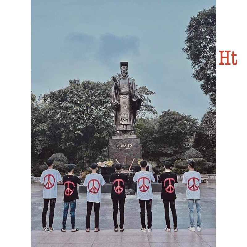 Áo phông vòng tròn đỏ sao vàng AUT H2A878