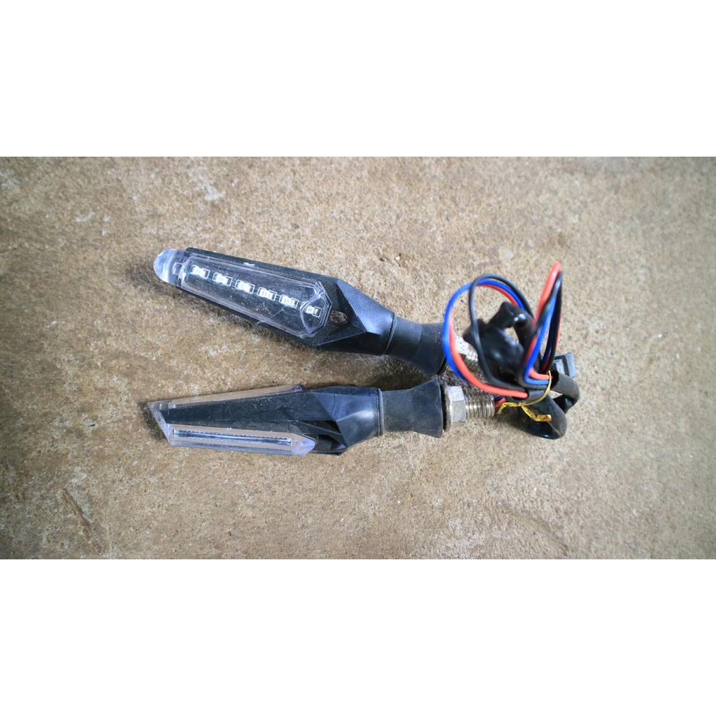 Xi Nhan Xe Điện Xmen,133m,133s...Led 2 Mặt -Giá 1 Đôi.