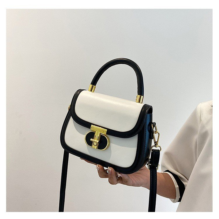 QUÀ TẶNG DÀNH CHO Túi xách nữ đeo chéo da bóng khóa chữ T 597