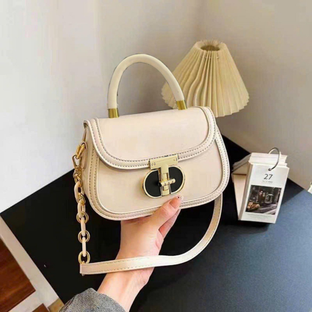 QUÀ TẶNG DÀNH CHO Túi xách nữ đeo chéo da bóng khóa chữ T 597