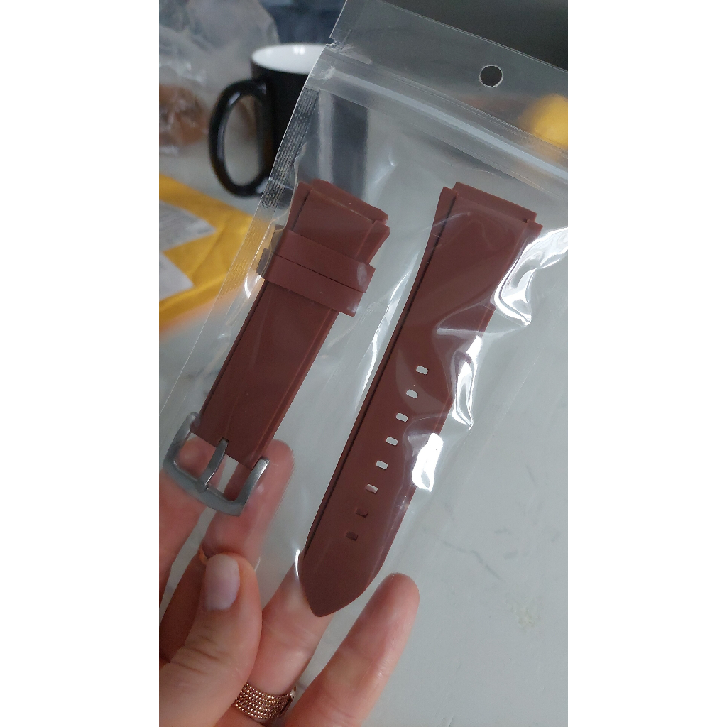 Dây silicone kèm khóa cho đồng hồ guess 22x27x22mm