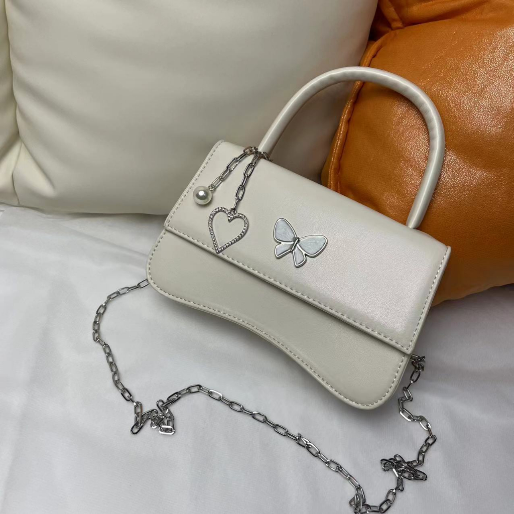 Quà tặng dành cho túi xách nữ túi đeo chéo có kèm móc tim 589