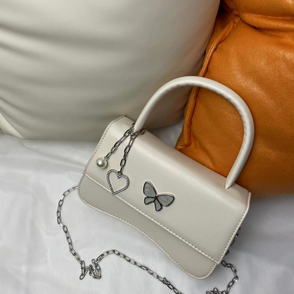 Quà tặng dành cho túi xách nữ túi đeo chéo có kèm móc tim 589