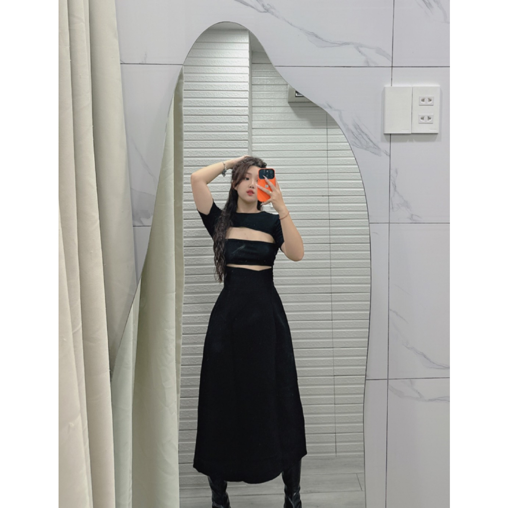 B181-ÁO CROPTOP CUTOUT NGỰC