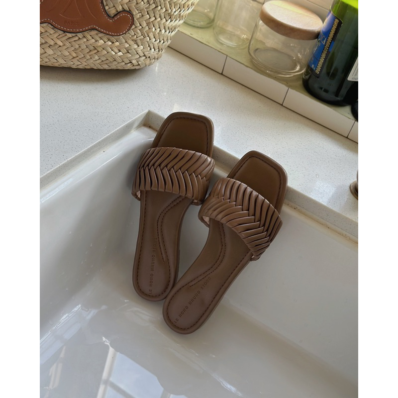 GL_A6_0310 dép bản to