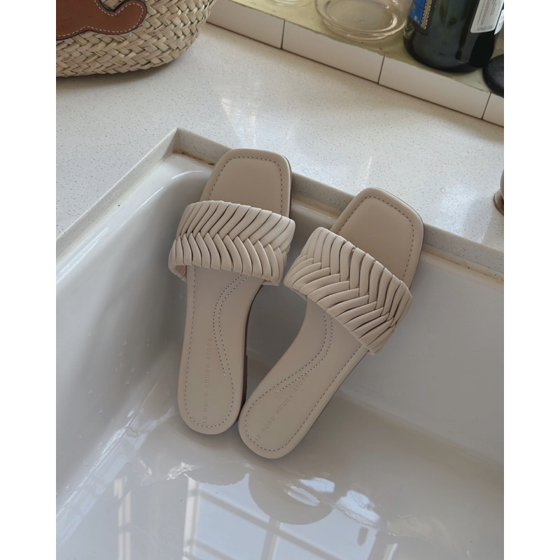 GL_A6_0310 dép bản to