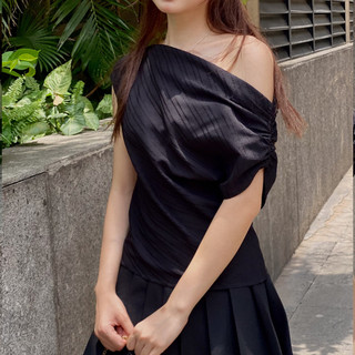 Áo lệch vai Carolyn KIKI