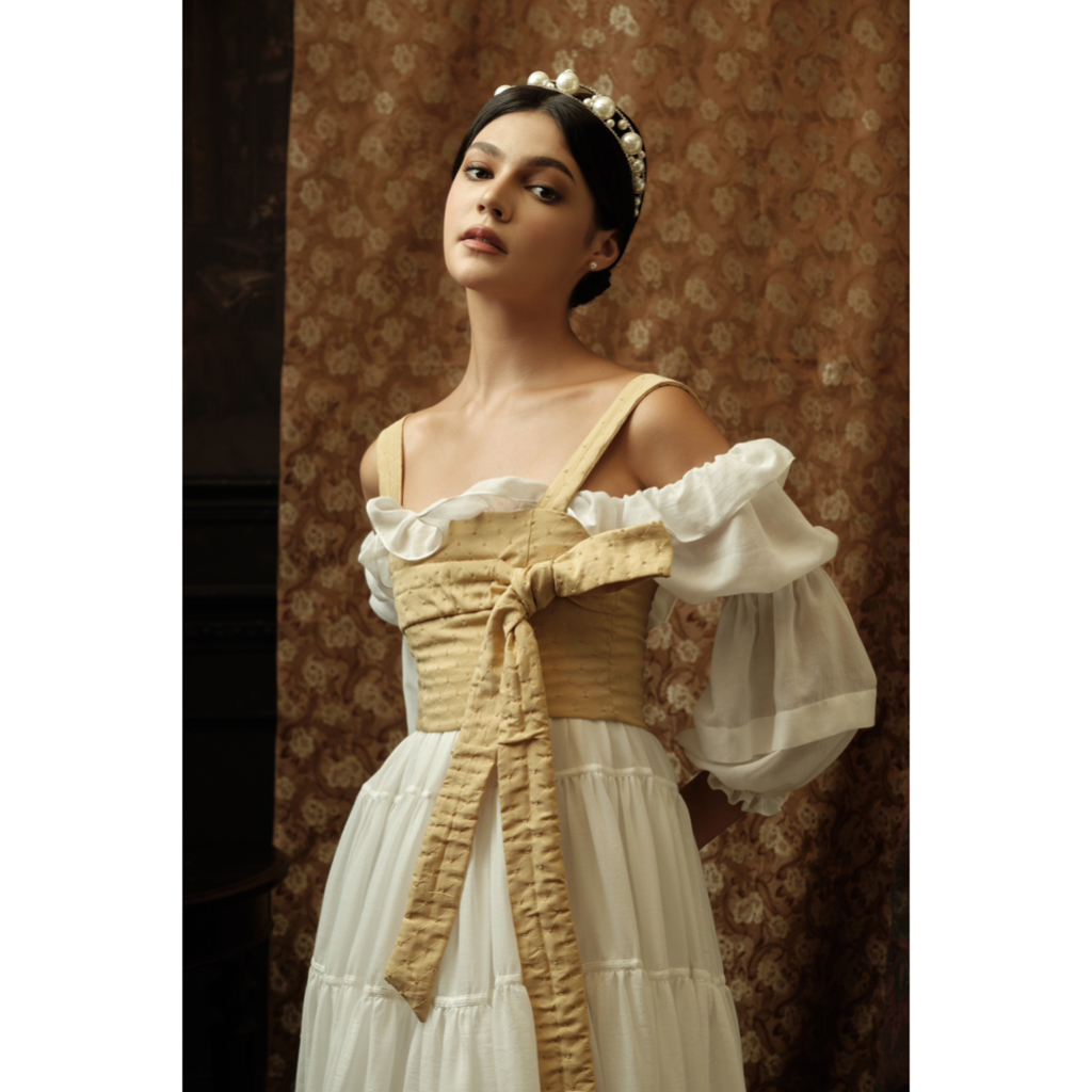 Đầm Maxi trễ vai dáng xoè tay phồng The Country Collin Maxi Dress vải linen tơ trắng