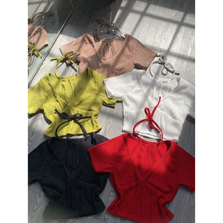Áo xốp kiểu croptop cổ yếm cột dây