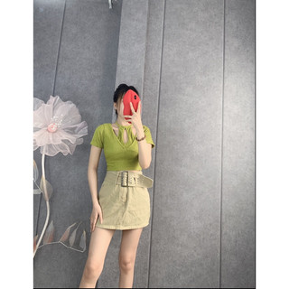 Áo xốp kiểu croptop cổ yếm cột dây