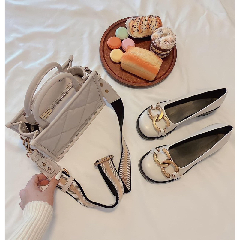 Giày búp bê Mary Jane Cnk phong cách mới xích vàng kim loại đế vuông cao 3cm mũi tròn nữ tính hàng Fullbox G12