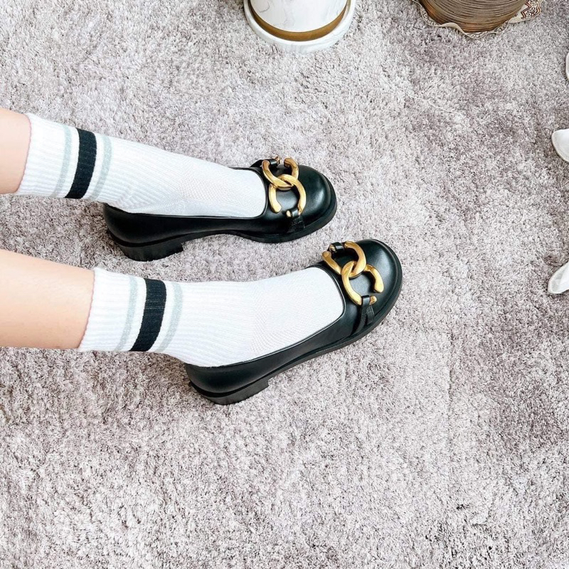 Giày búp bê Mary Jane Cnk phong cách mới xích vàng kim loại đế vuông cao 3cm mũi tròn nữ tính hàng Fullbox G12