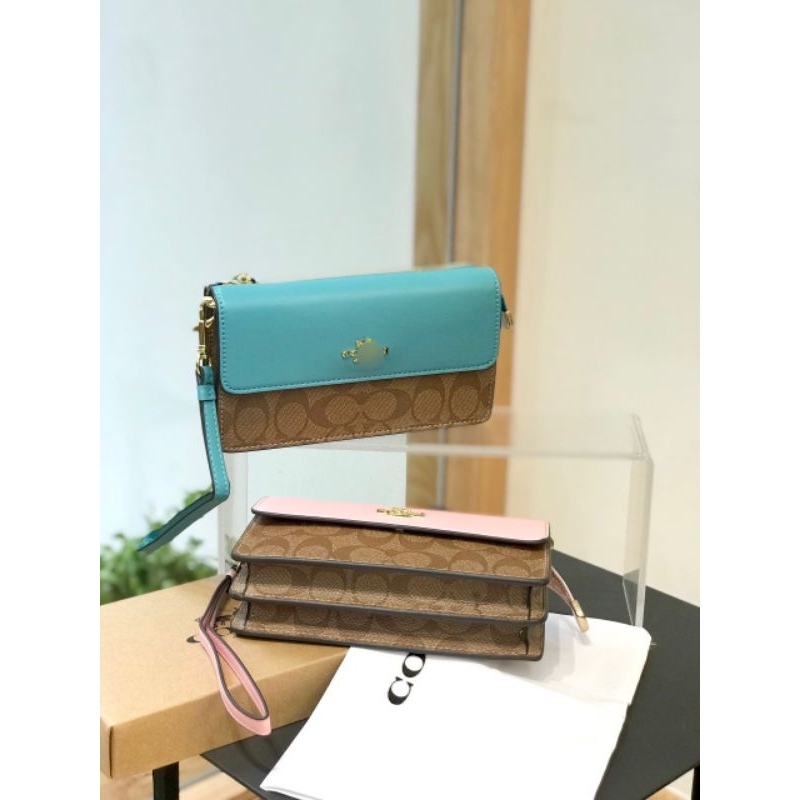 VÍ COACH FOLDOVER WRIST