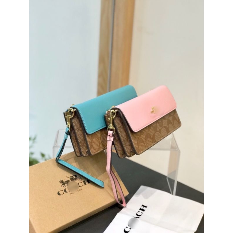 VÍ COACH FOLDOVER WRIST