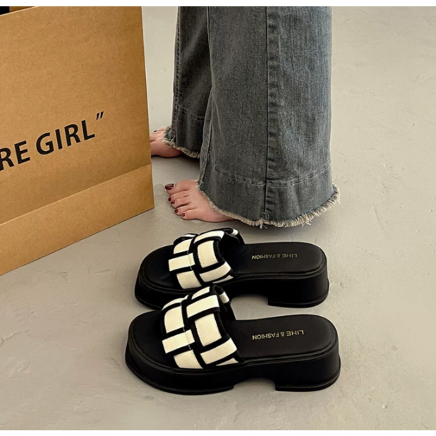 Dép lê đế dày kiểu Pháp nữ mùa hè thời trang đi bên ngoài 2023