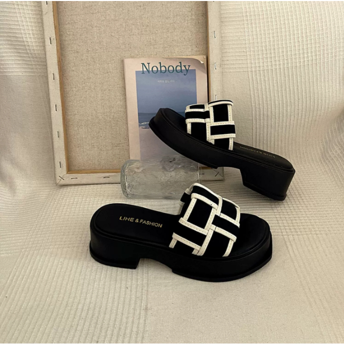 Dép lê đế dày kiểu Pháp nữ mùa hè thời trang đi bên ngoài 2023