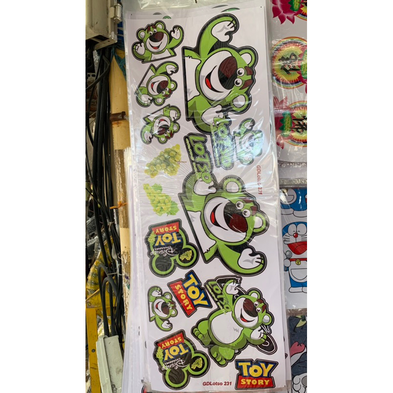 Bộ tem gấu LOTSO dâu màu xanh lá cây dạ quang mỗi tờ ngang 30cm dài 70cm hàng nhập Thái Lan chất lượng cao