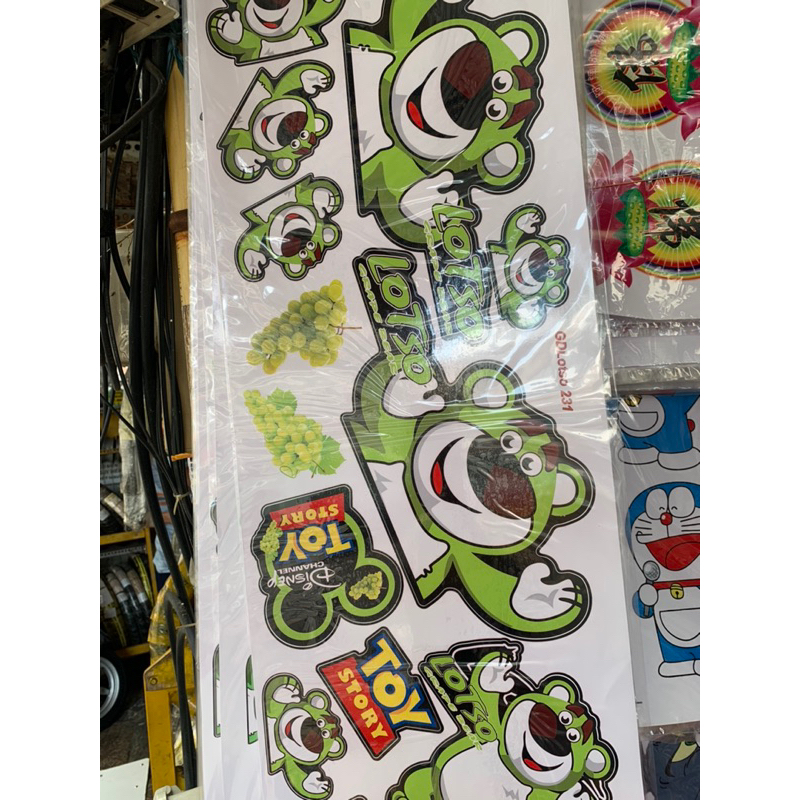 Bộ tem gấu LOTSO dâu màu xanh lá cây dạ quang mỗi tờ ngang 30cm dài 70cm hàng nhập Thái Lan chất lượng cao