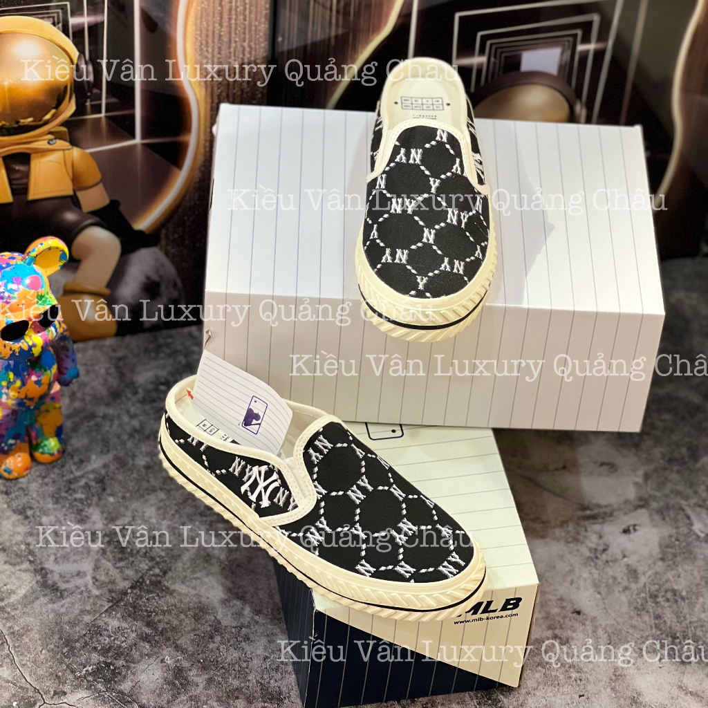 Dép Sục MLB Mùa Hè Đen Slip On Dia Monogram New York Yankess Black White