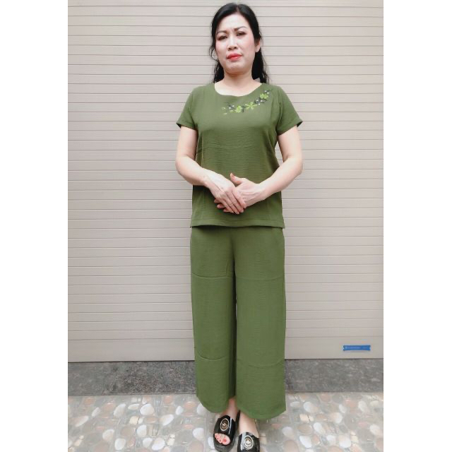 Đồ bộ đũi trung niên quần dài áo cộc tay - Quần áo mặc nhà người già cho mẹ cho bà mát đẹp ống đứng nhỏ