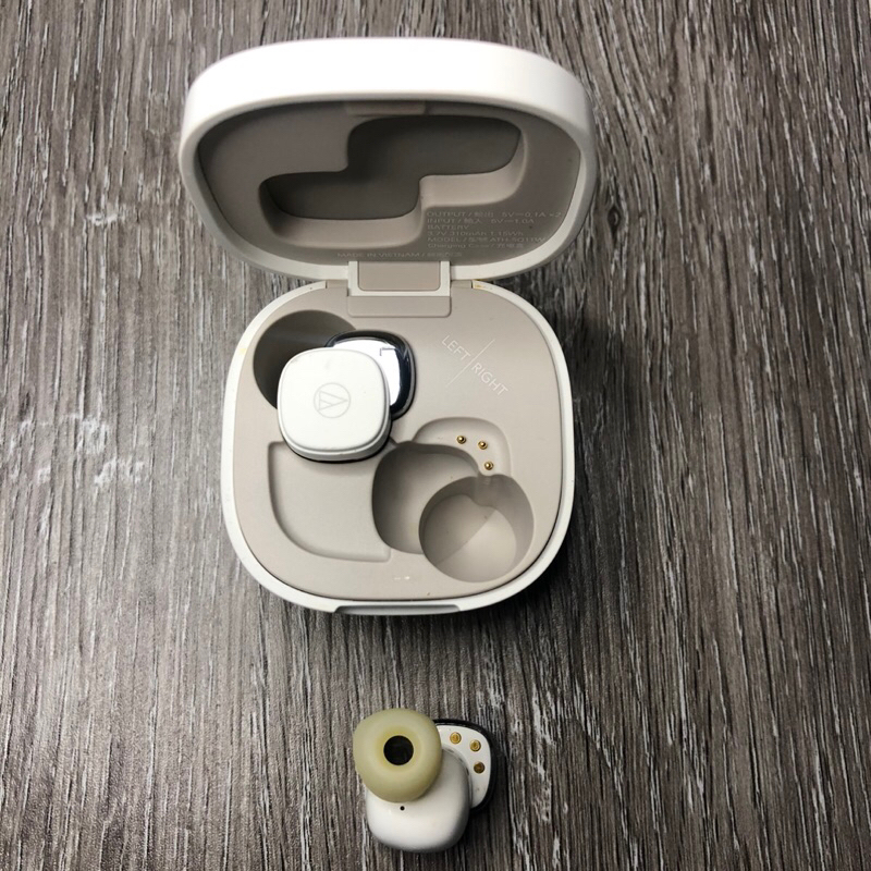 Tai nghe audio-technica sq1tw đã qua sử dụng