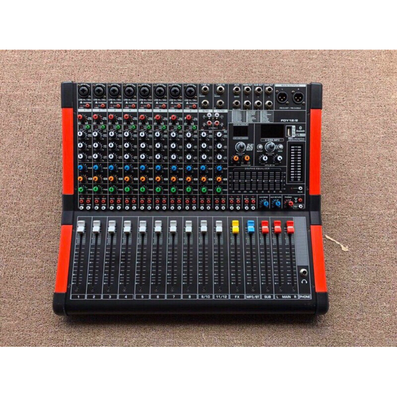 Mixer yamaha 12line