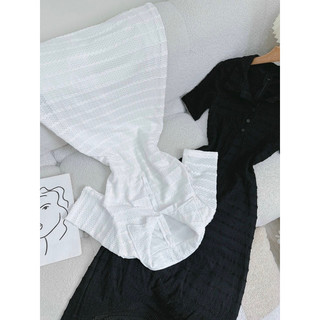 Đầm thun body cổ sơ mi trắng / đen