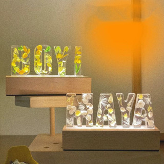 Đèn ngủ theo tên, đèn ngủ handmade, DIY bằng keo resin tặng kèm khuôn, keo, hoa khô