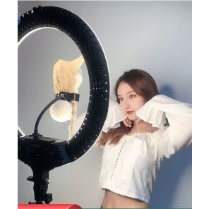 Đèn livestream loại to 36 46 56 kèm chân 2m1 1 máy 3 máy hỗ trợ chụp ảnh makeup quay phim bán hàng