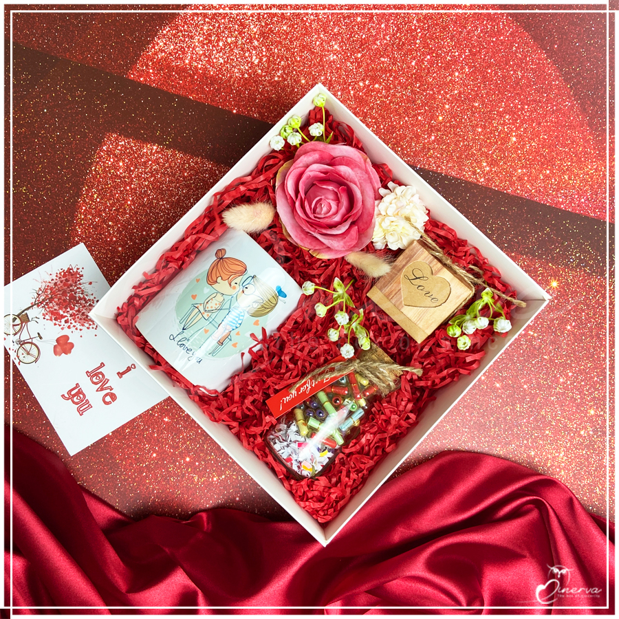 Love You Giftbox - Set quà tặng Love You dành cho cả bạn trai và bạn gái