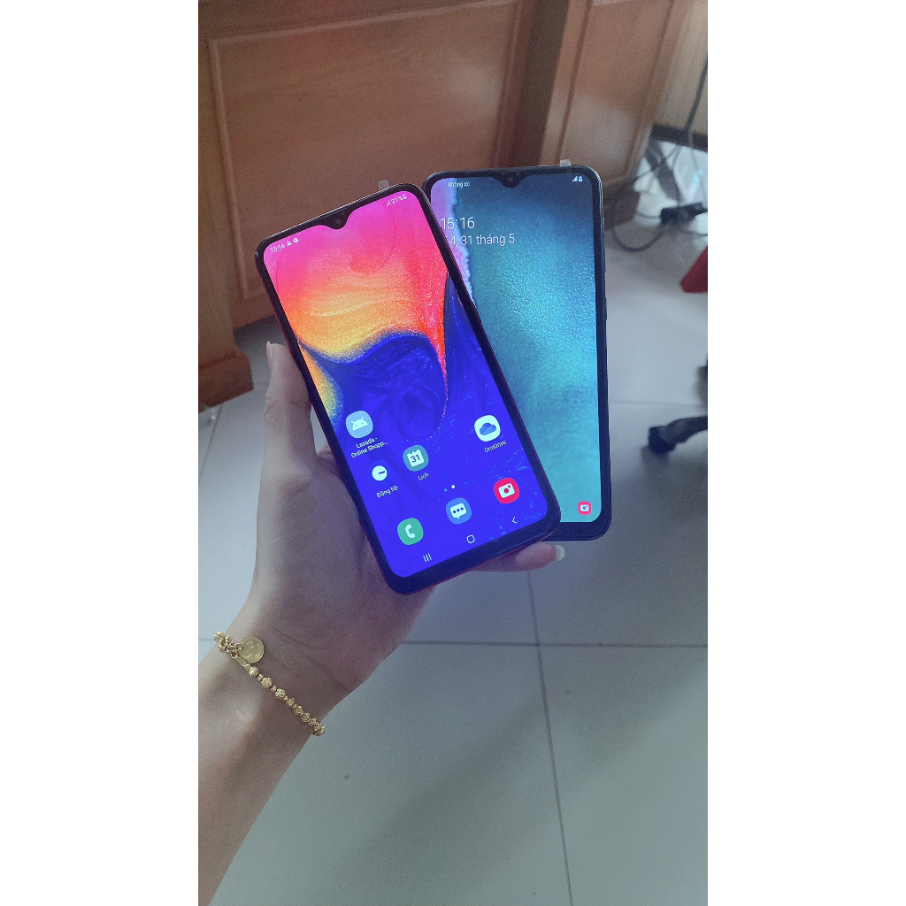 Điện thoại cảm ứng samsung  A10/ A10S chơi game liên quân xem phim - máy đẹp kèm phụ kiện -bảo hành 12 tháng