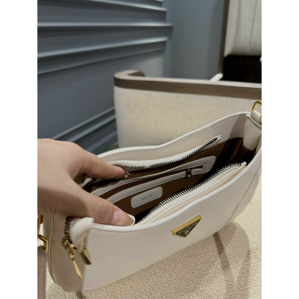 Túi Guess mềm mịn