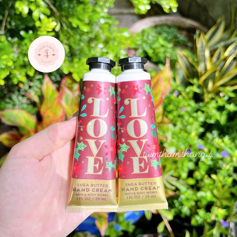 •𝐂𝐨𝐭𝐭𝐨𝐧 𝐂𝐚𝐧𝐝𝐲 𝐂𝐡𝐚𝐦𝐩𝐚𝐠𝐧𝐞• Bath & Body Works - Sản phẩm dưỡng và xịt thơm toàn thân dành cho nữ