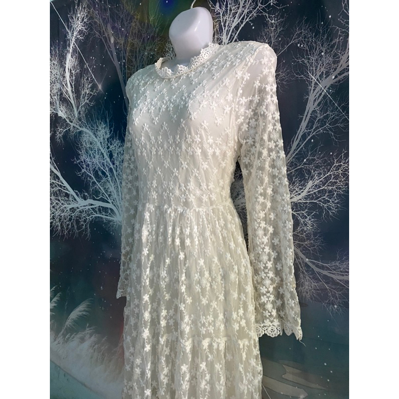 Đầm ren thêu babydoll