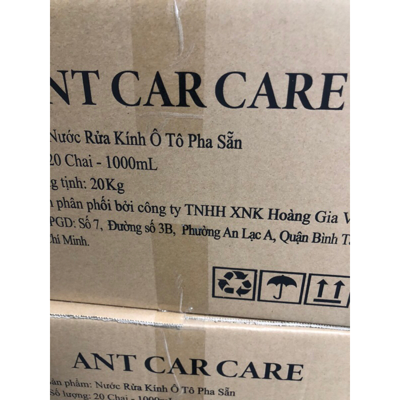 Nước rửa kính ô tô